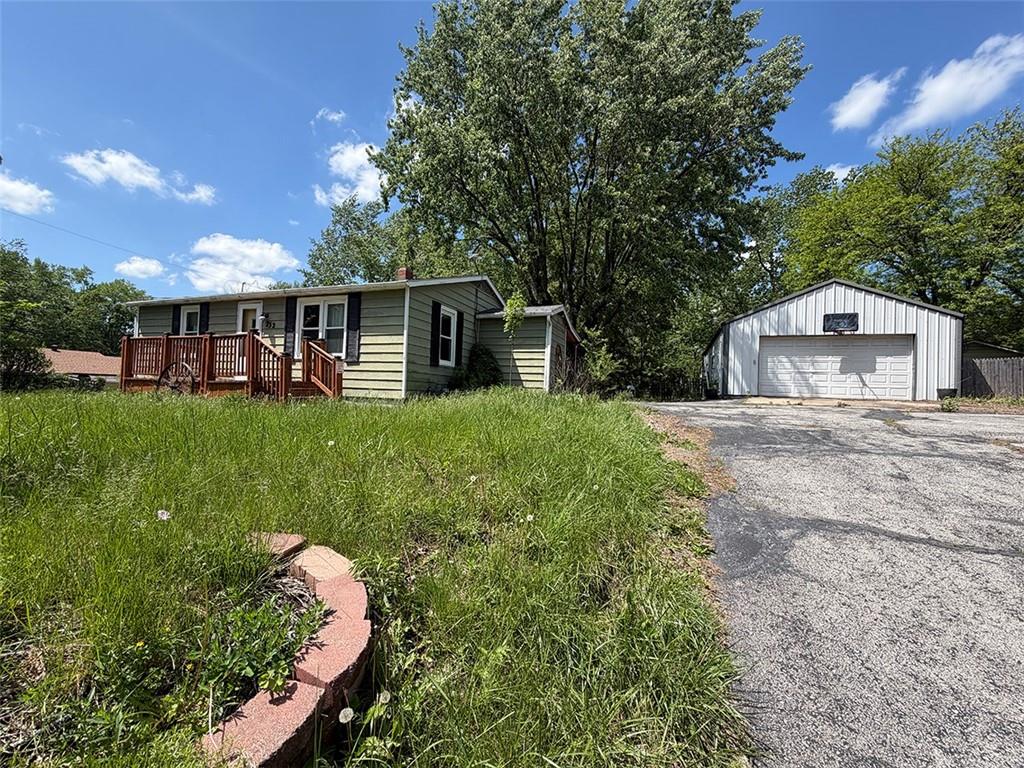 232 S County Line Road, Windsor, MO 65360