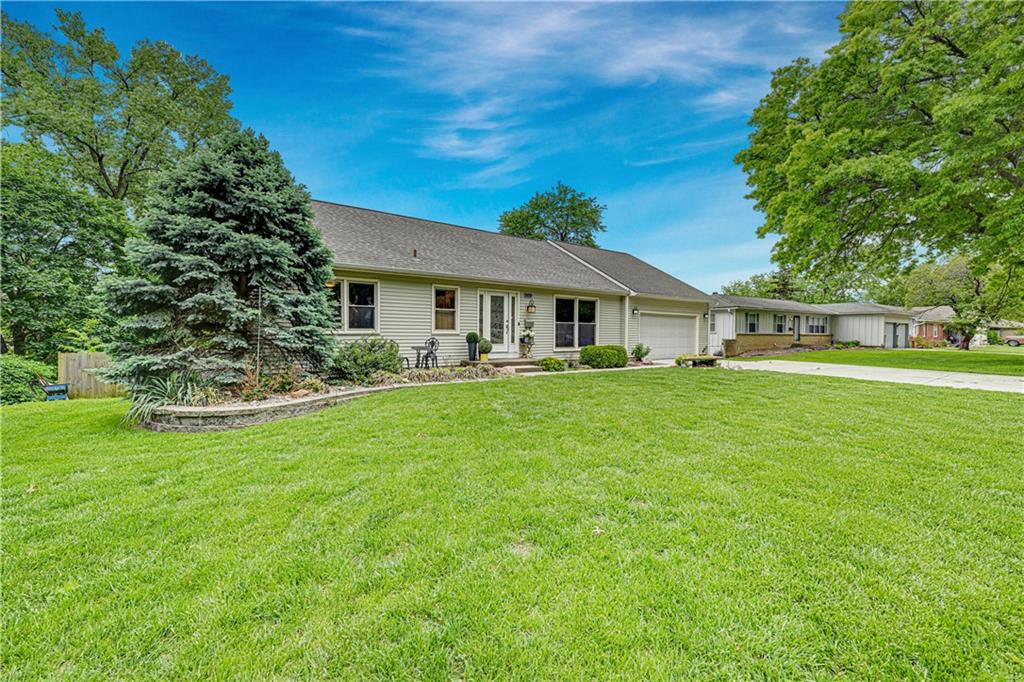 6501 W 94th Terrace, Overland Park, KS 66212