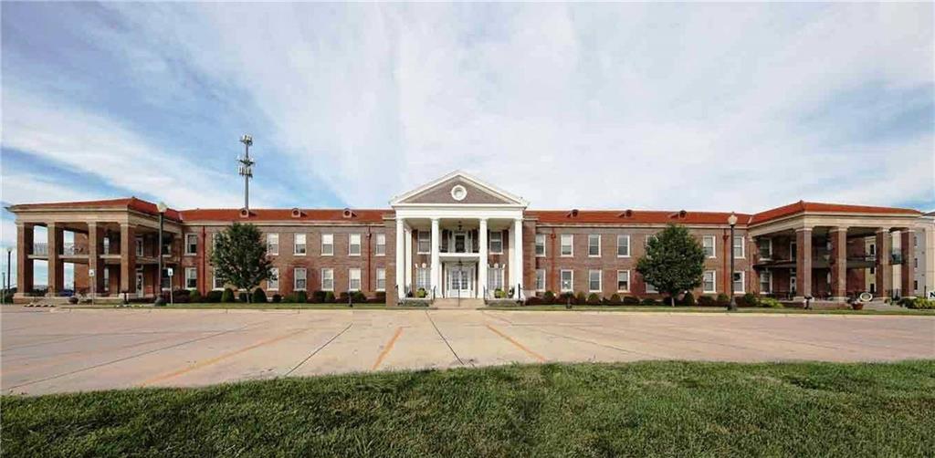 3500 N Village Suite 206 Drive, St Joseph, MO 64506