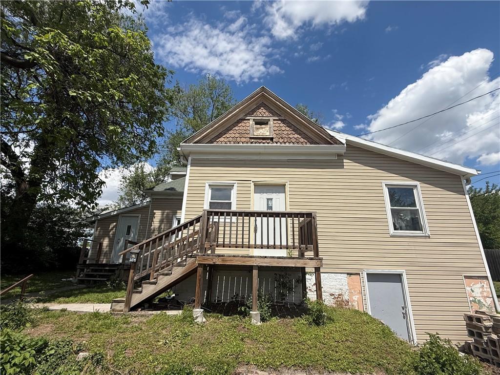 109 E Market Street, St Joseph, MO 64505