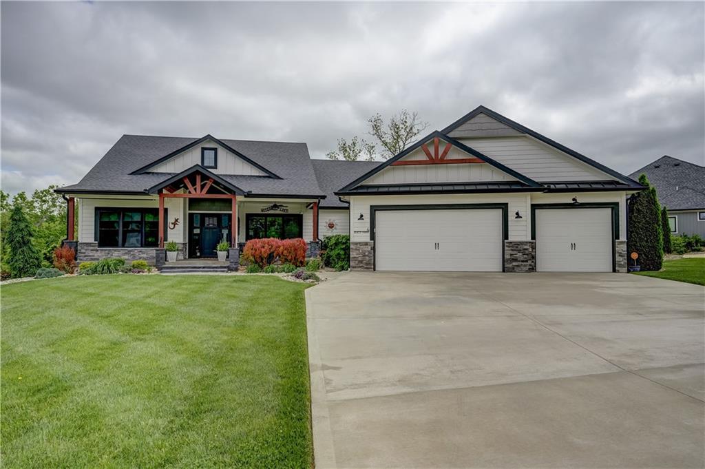 4 Black Hawk Drive, Lake Winnebago, MO 64034