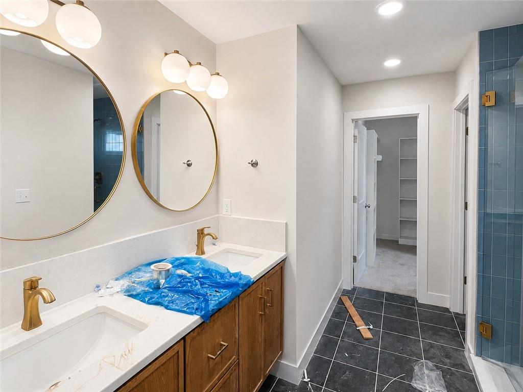 2844 Tracy Avenue, Kansas City, MO 64109