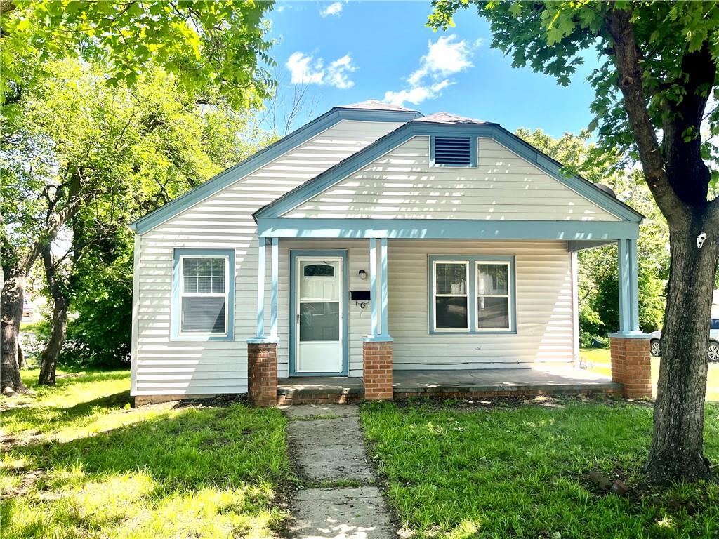 227 S Lynn Street, Nevada, MO 64772