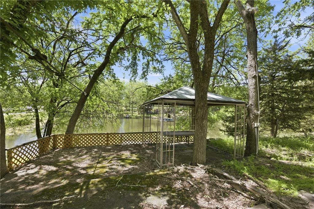 5 Moose Lane, Mound City, KS 66056