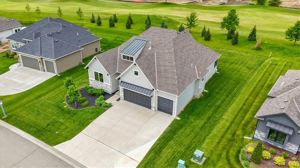 4380 Aspen Drive, Basehor, KS 66007