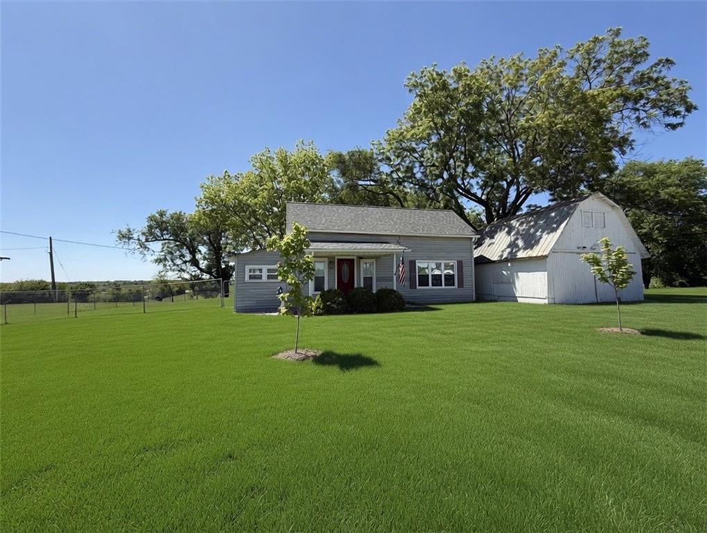307 E 1100 Road, Baldwin City, KS 66006