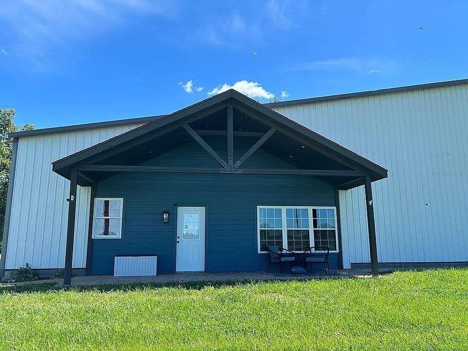 12623 S 1600th Road, Nevada, MO 64772