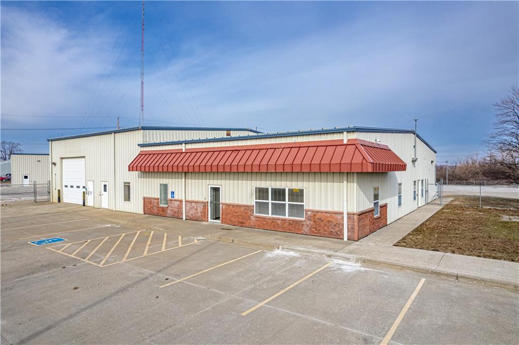 1815 Commerce Drive, Marshall, MO 65340