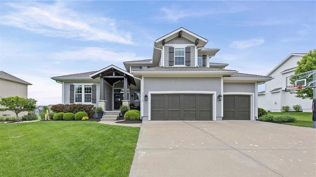 7019 Apache Drive, Shawnee, KS 66226