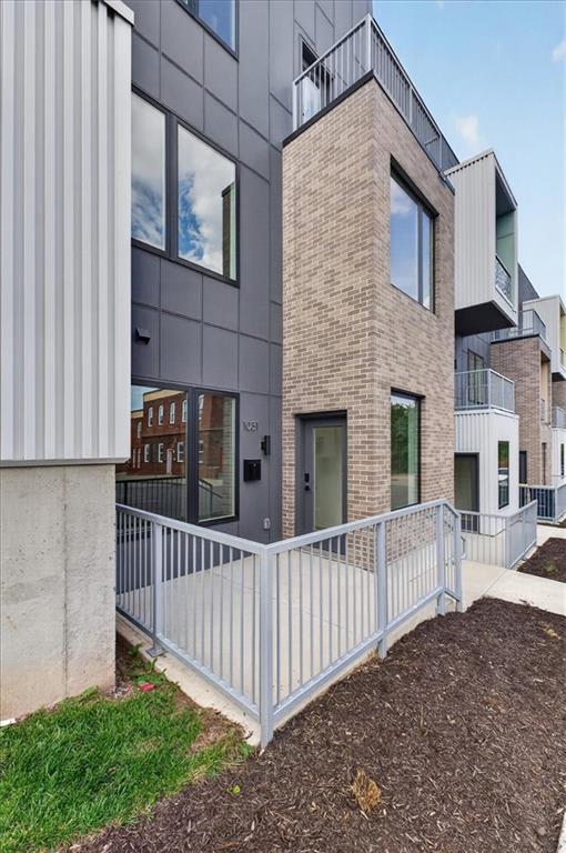 1031 Pacific Street, Kansas City, MO 64106