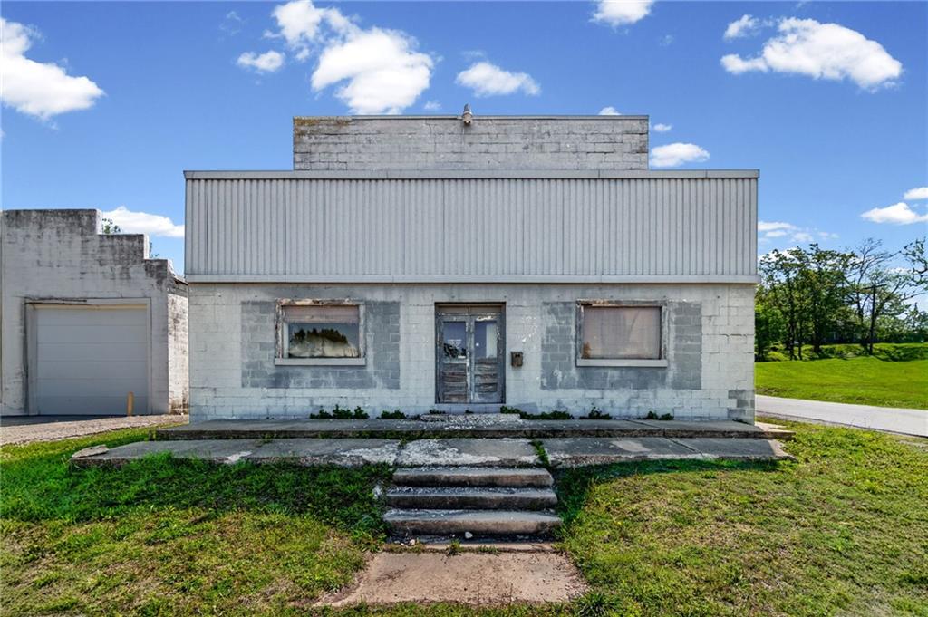 302 N Mason Street, Carrollton, MO 64633