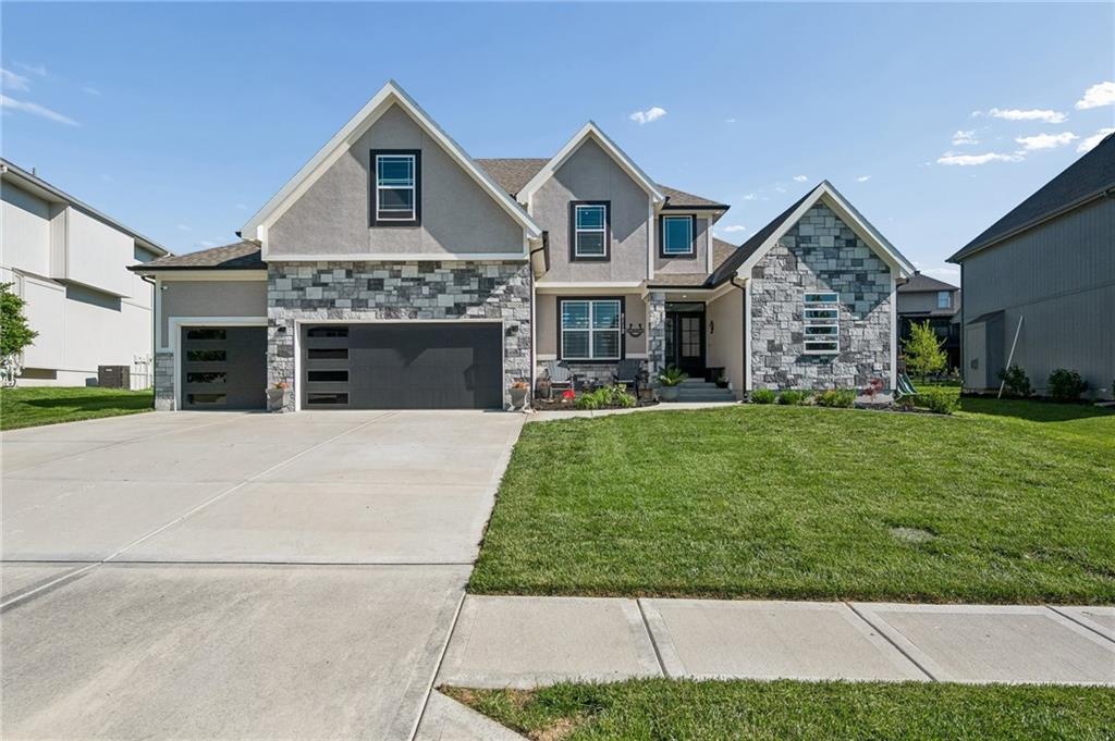 8112 NW 90th Street, Kansas City, MO 64153