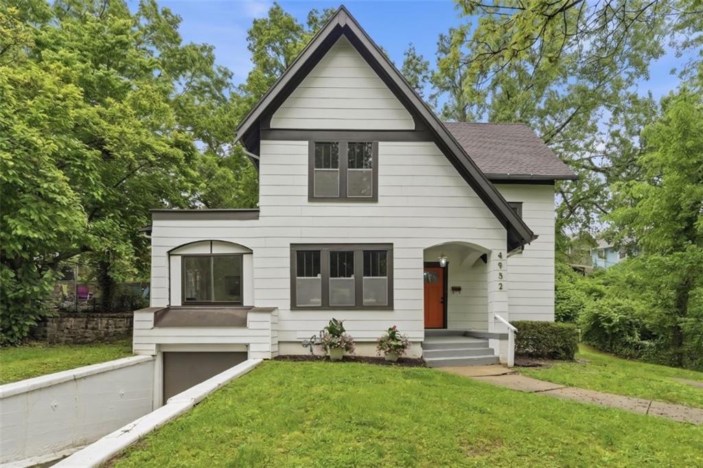 4932 Troostwood Road, Kansas City, MO 64110