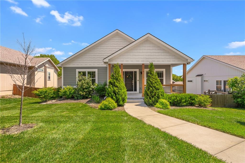 8435 Ottawa Street, De Soto, KS 66018
