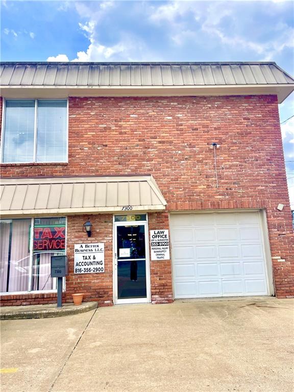 7300-E/F Raytown Road, Raytown, MO 64133