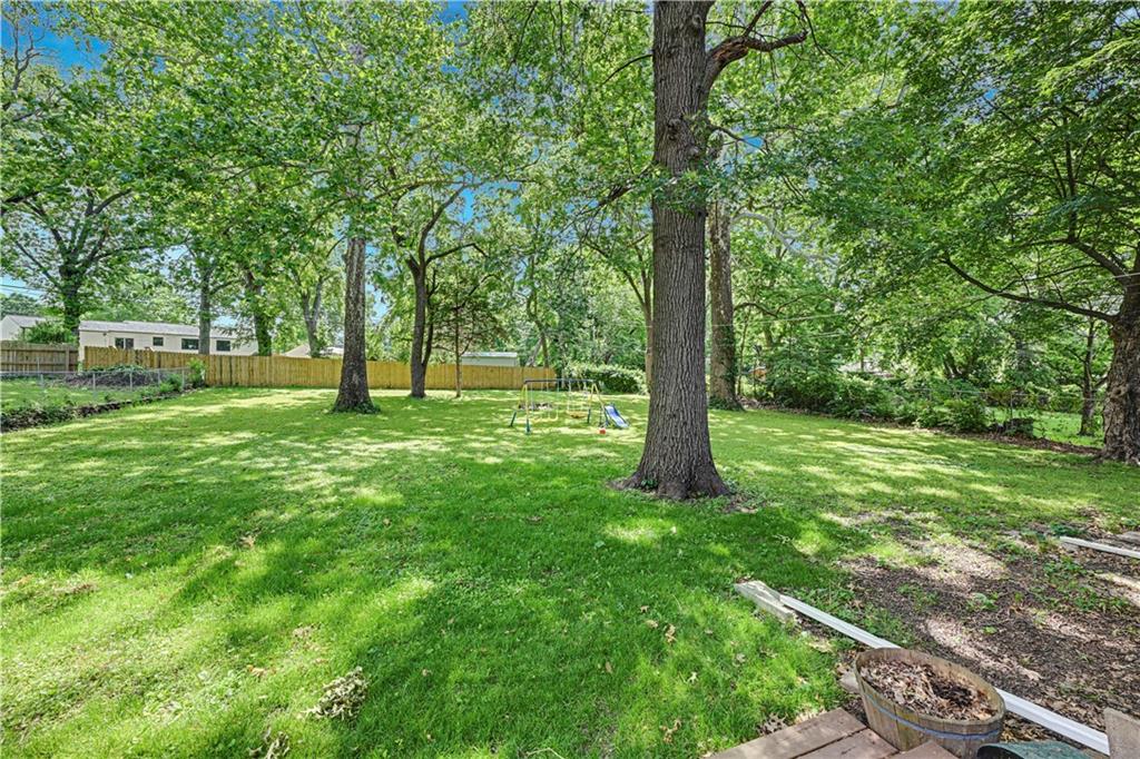 9715 Holmes Road, Kansas City, MO 64131