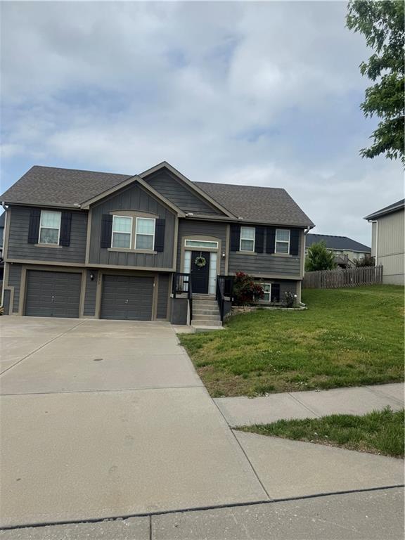 8932 NE 116th Place, Kansas City, MO 64157