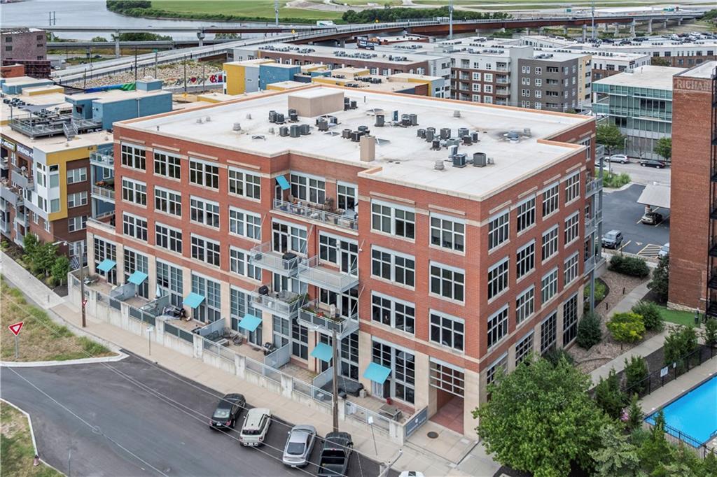 210 W 5th Street, Kansas City, MO 64105