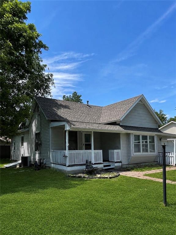 124 Gould Street, Tonganoxie, KS 66086