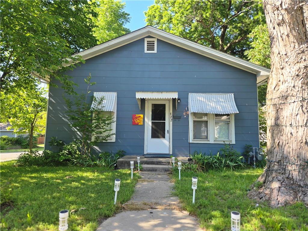 422 W 9th Street, Pittsburg, KS 66762