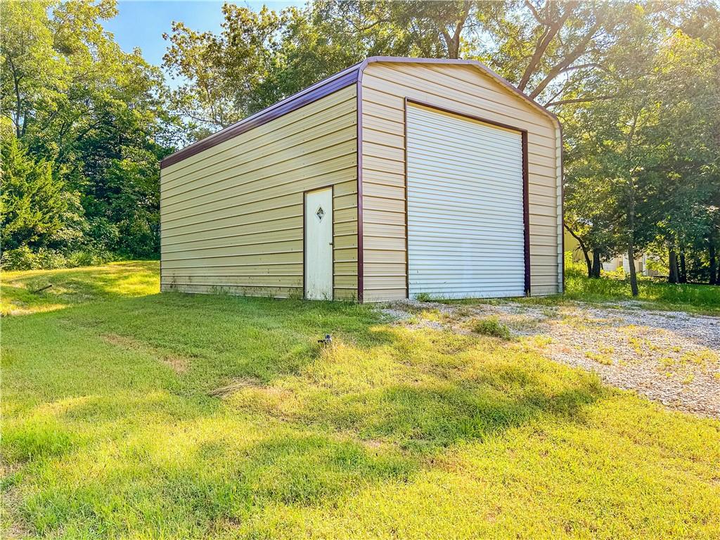 262 W Sugar Lake Drive, Mound City, KS 66056