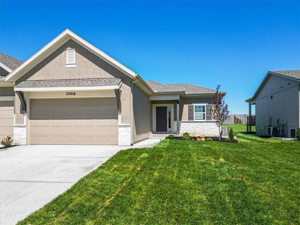 24948 W 94th Place, Lenexa, KS 66227