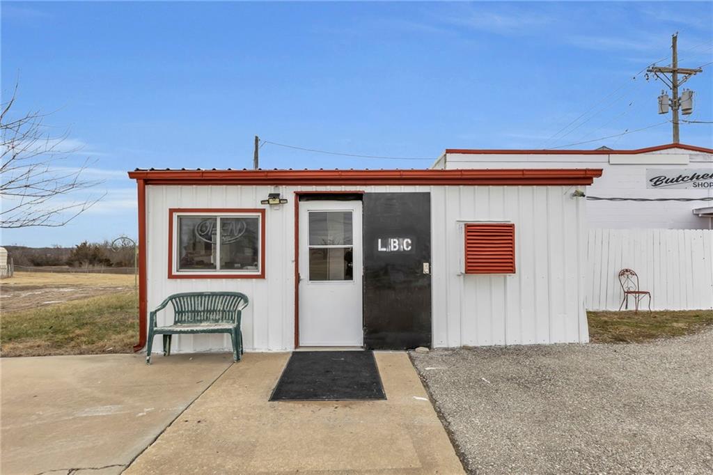 25400 W 319th Street, Paola, KS 66071