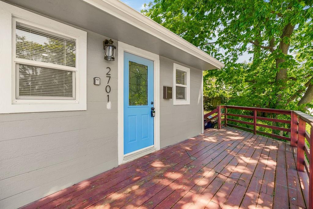 2701 Oakley Avenue, Kansas City, MO 64128
