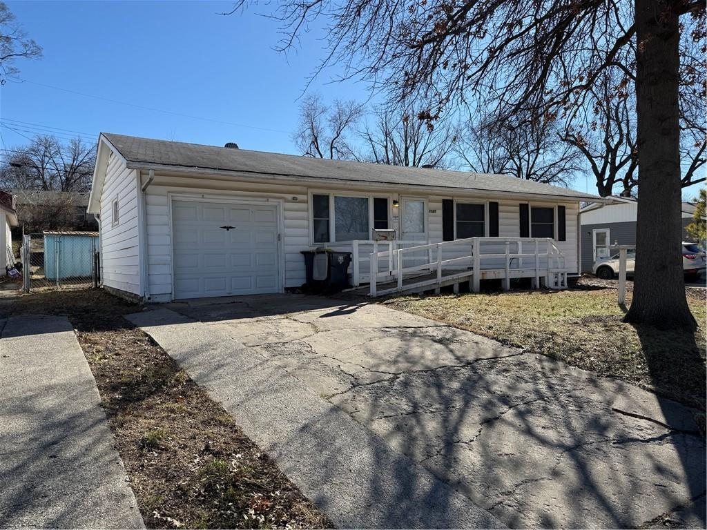 7525 E 52nd Street, Kansas City, MO 64129