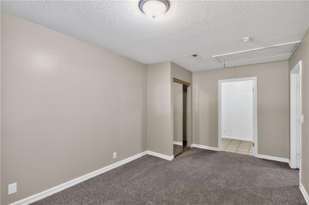 8212 E 111th Terrace, Kansas City, MO 64134