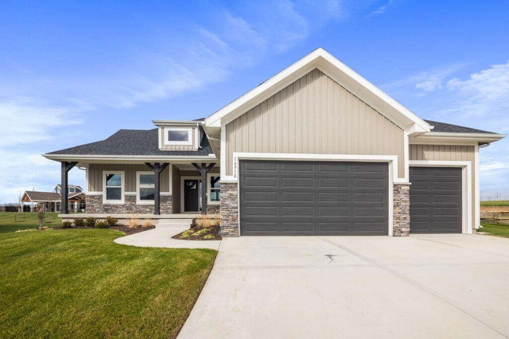 17463 W 163rd Place, Olathe, KS 66062