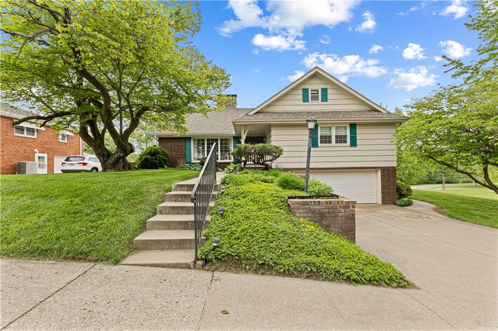1902 Park Ridge Drive, St Joseph, MO 64503