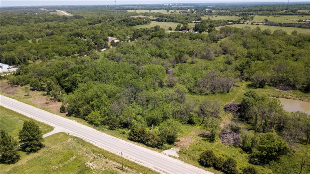 35900 Plum Creek Road, Osawatomie, KS 66064