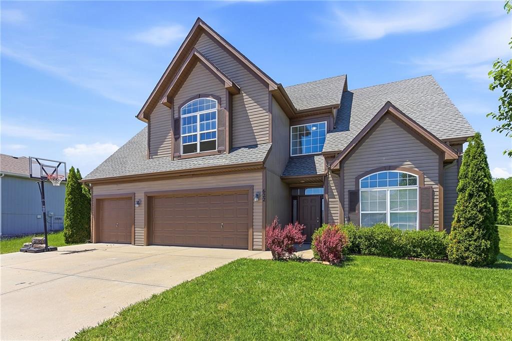 622 Johnston Parkway, Raymore, MO 64083