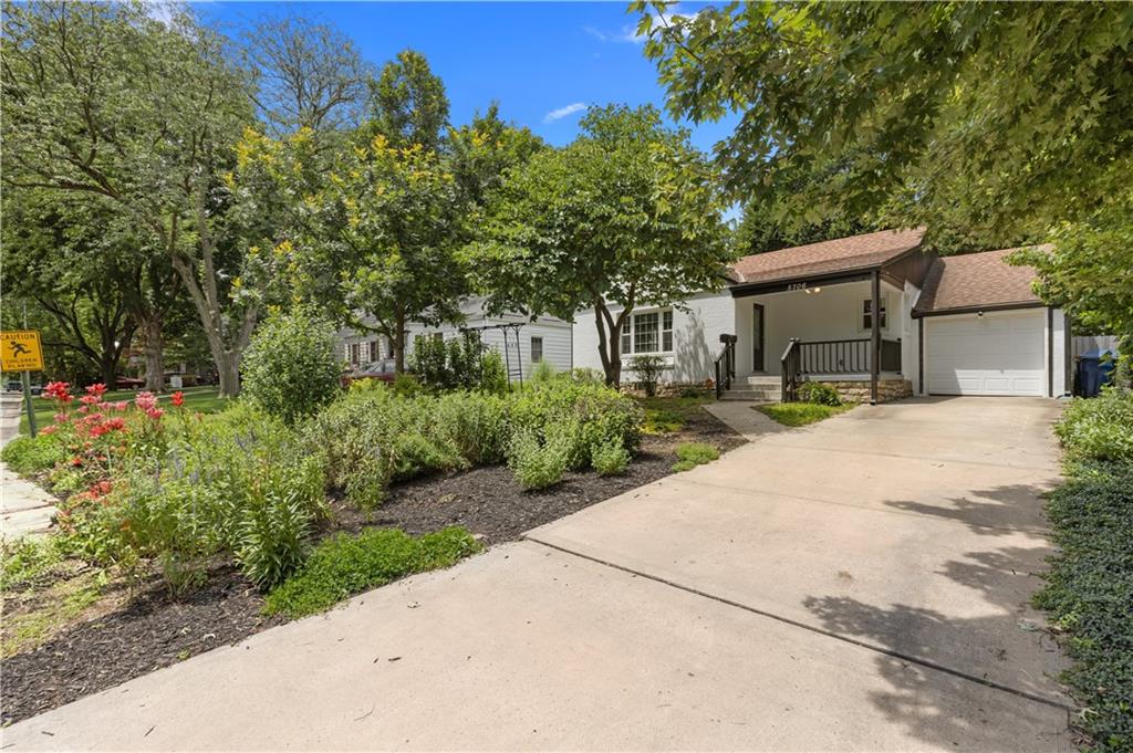 5706 Walmer Street, Mission, KS 66202