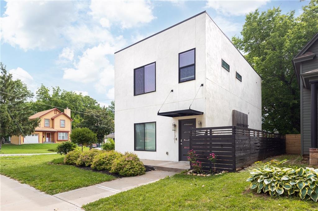 1301 E 41st Street, Kansas City, MO 64110