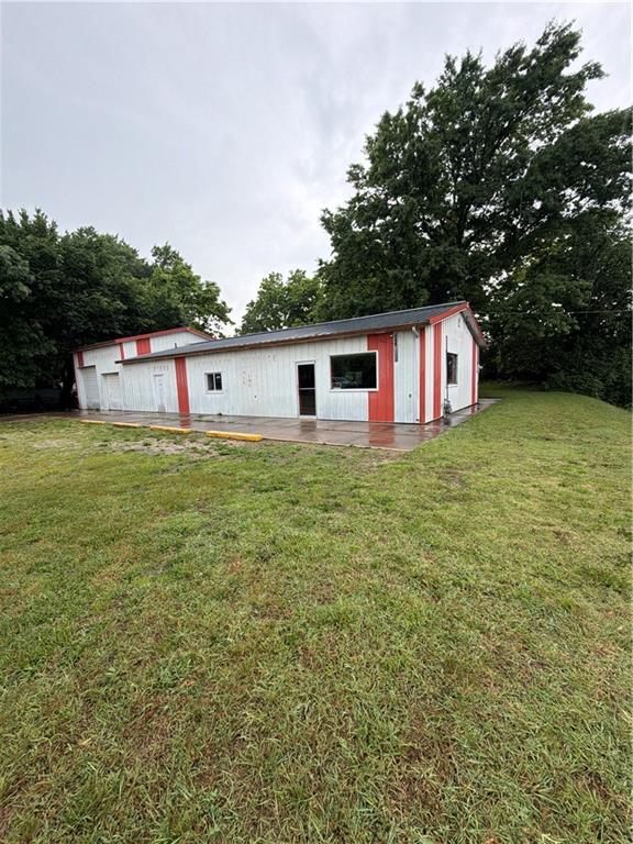 19 W 3rd Street, Chanute, KS 66720