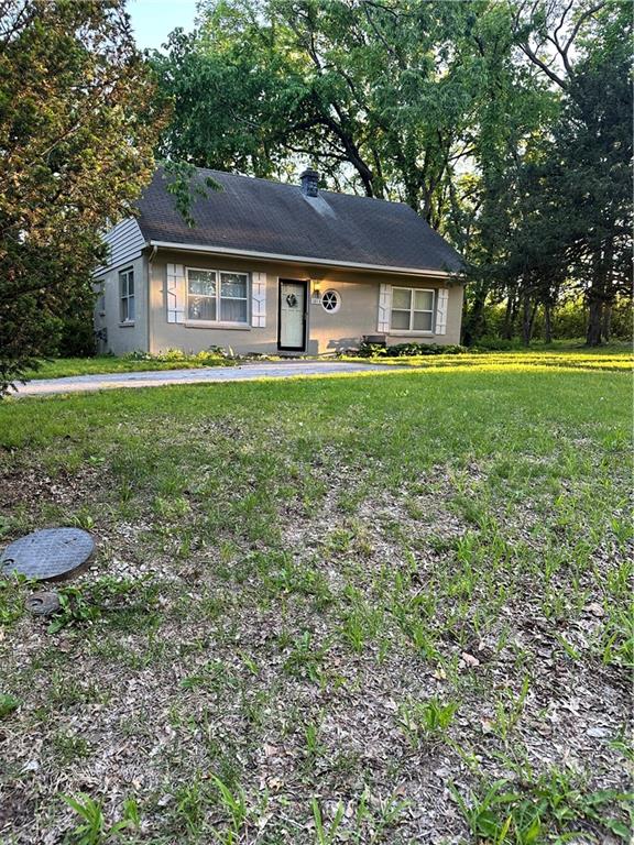 1013 W Santa Fe Trail, Kansas City, MO 64145