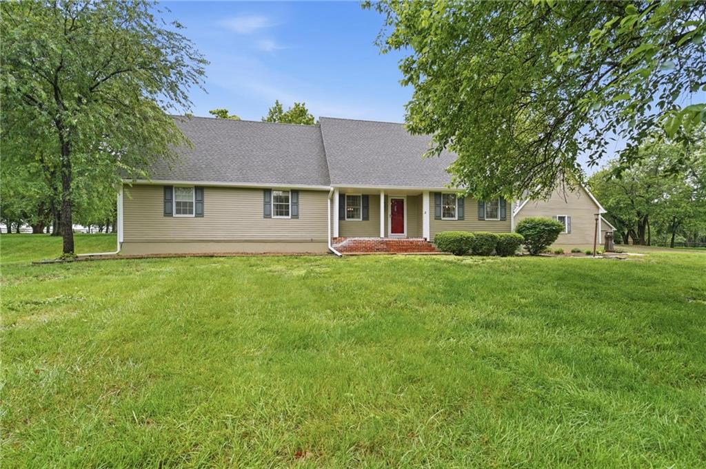 25409 Timberlake Trail, Greenwood, MO 64034
