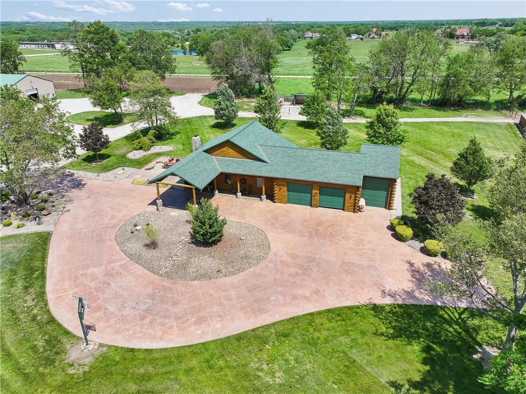 25345 Harmony Road, Paola, KS 66071