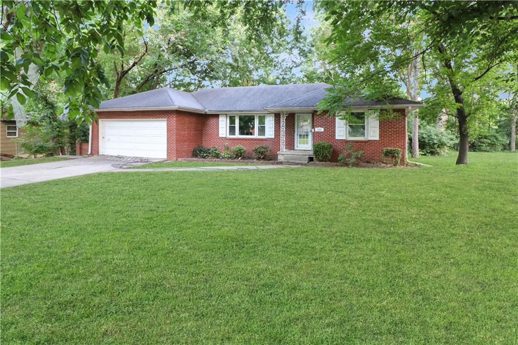 600 Christopher Street, Warrensburg, MO 64093