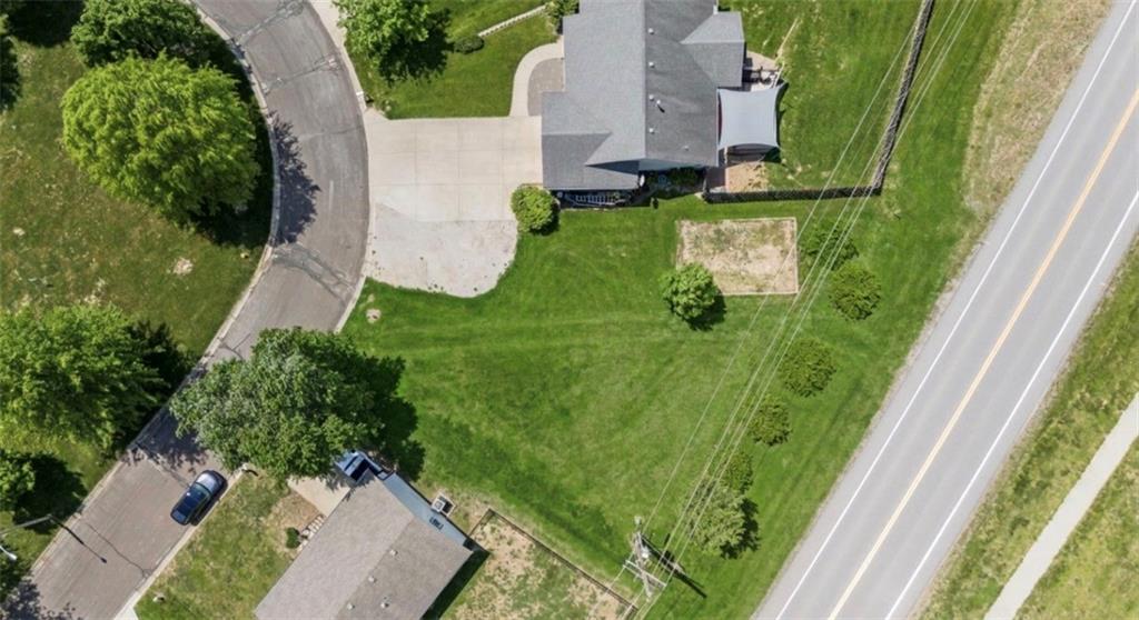 1212 Franklin Drive, Weston, MO 64098