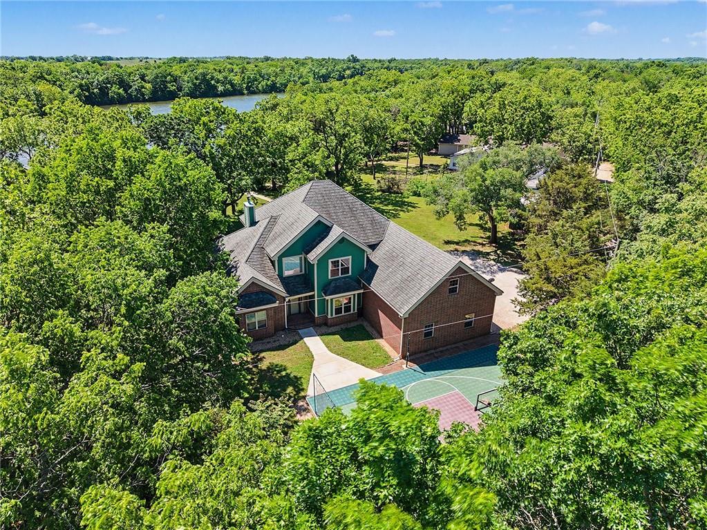 58 W Lake Road, Farlington, KS 66734