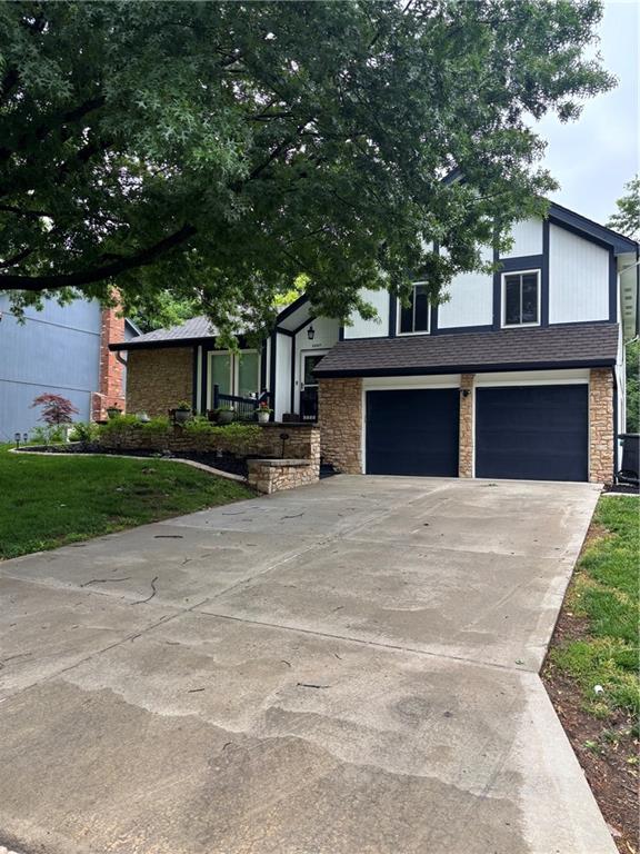 3507 NE Logwood Court, Lee's Summit, MO 64064