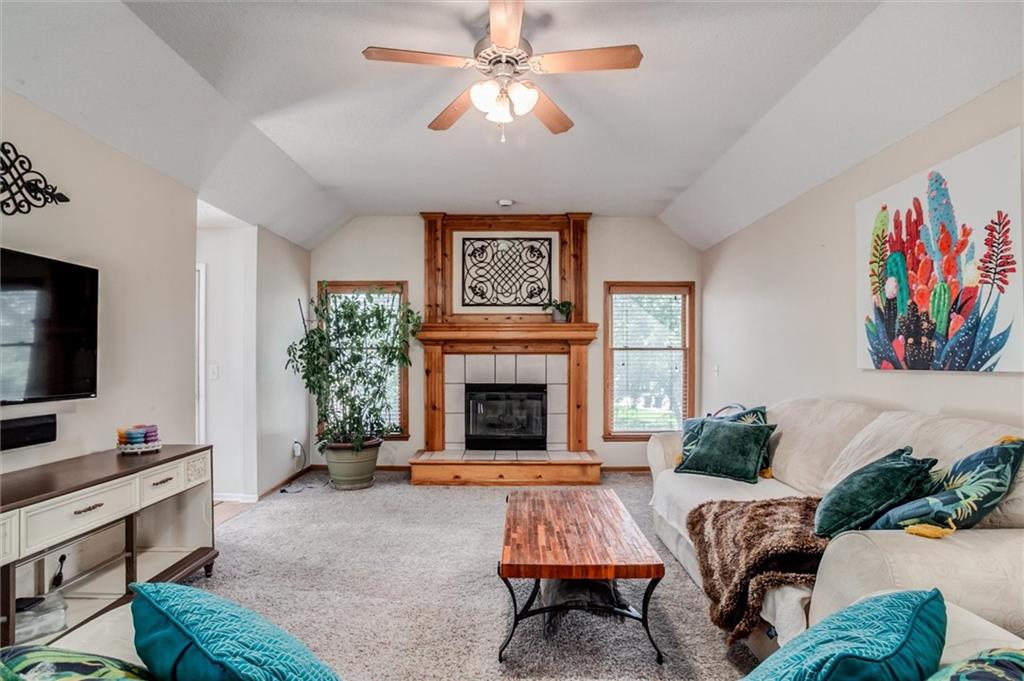 8820 NE 110th Street, Kansas City, MO 64157