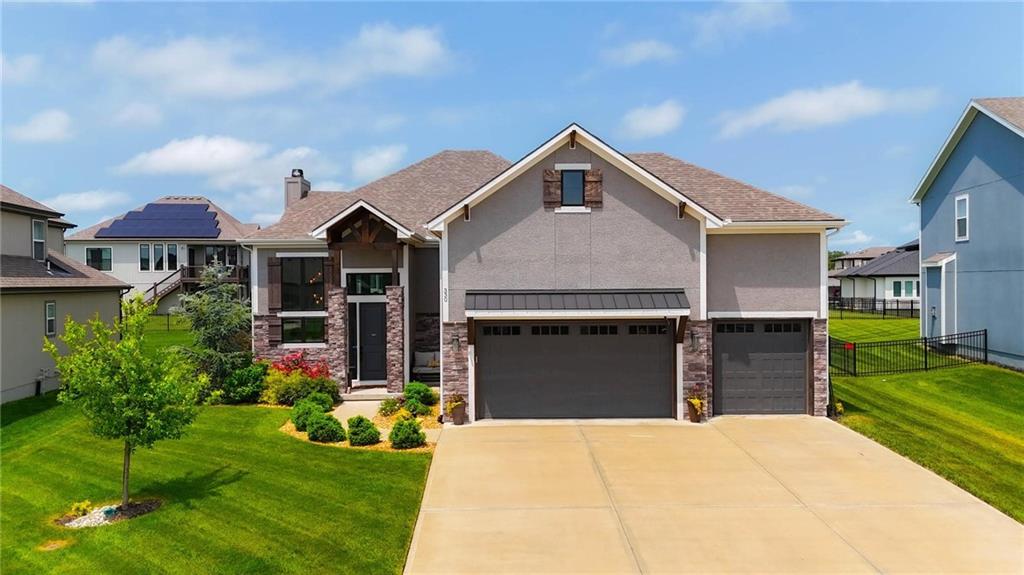 330 NW Ambersham Drive, Lee's Summit, MO 64081