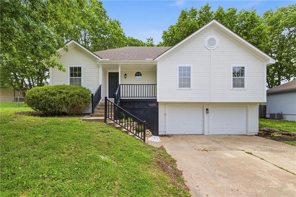 1003 Lincoln Street, Pleasant Hill, MO 64080