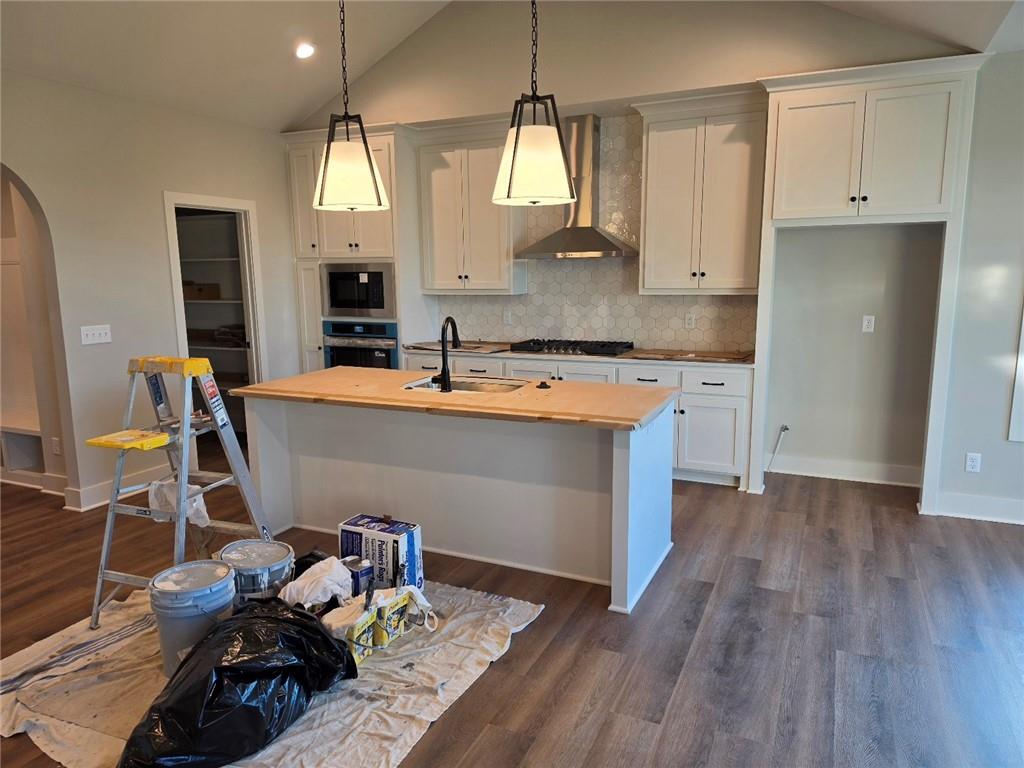 23910 W 112th Terrace, Olathe, KS 66061