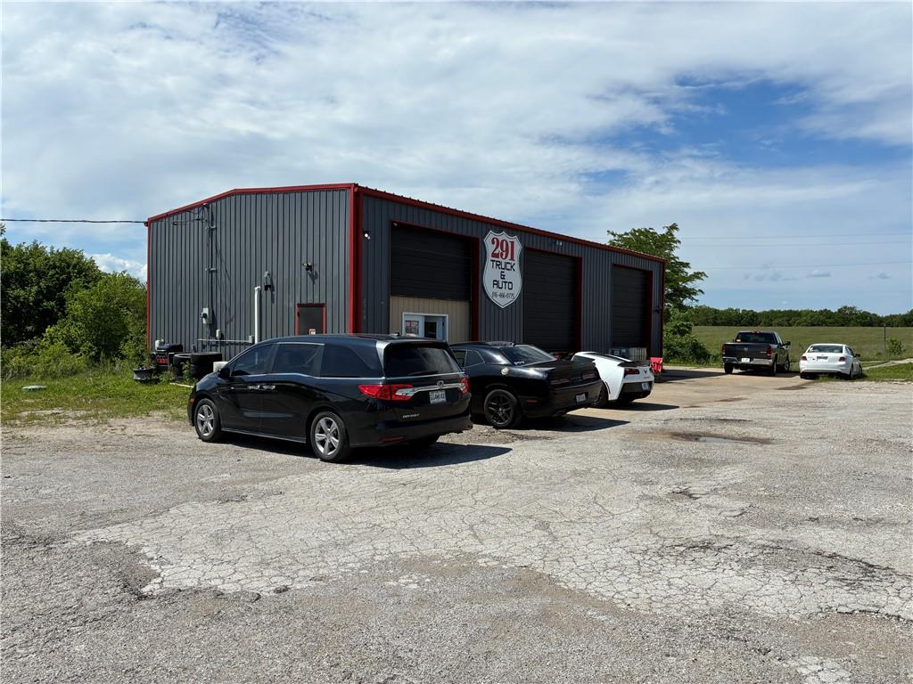 2704 N State Route 291 Highway, Harrisonville, MO 64701