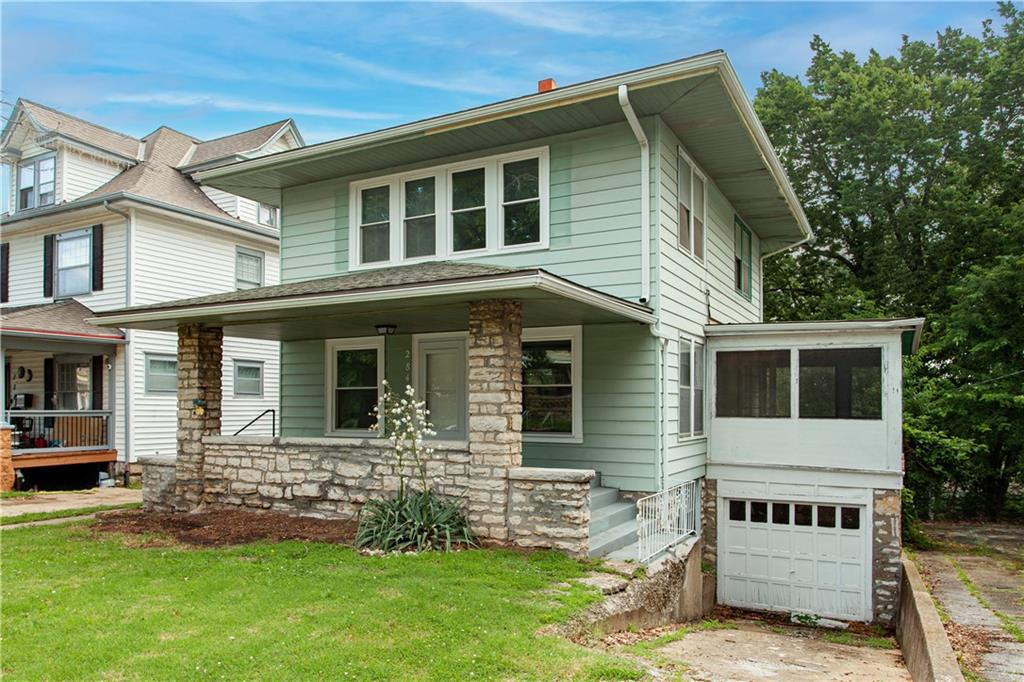 2843 Parkwood Boulevard, Kansas City, KS 66104